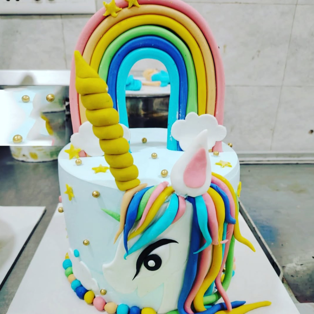 Strawberry Delight Cake